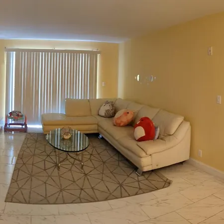 Quiet Fully Furnished Apartment